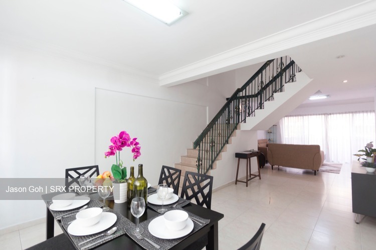 Blk 223 Bukit Batok East Avenue 3 (Bukit Batok), HDB Executive #199410512